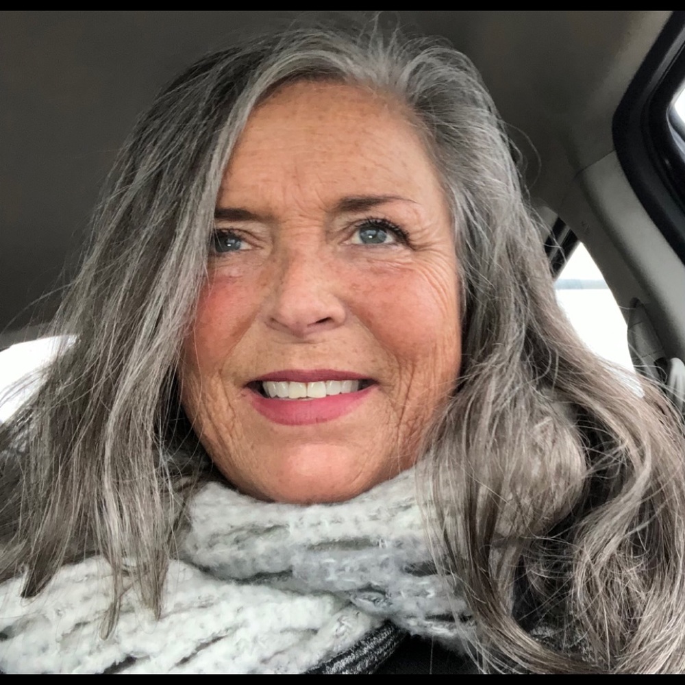 Meet your Posher, Bobbie